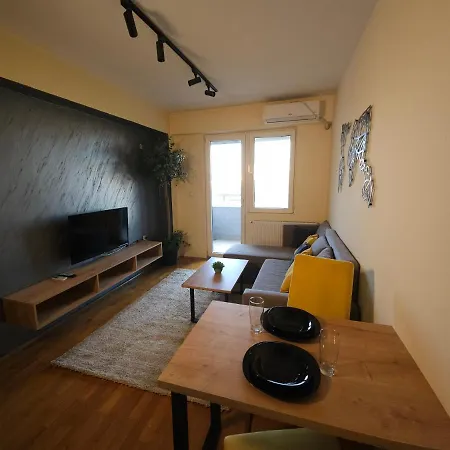Lelana Apartment